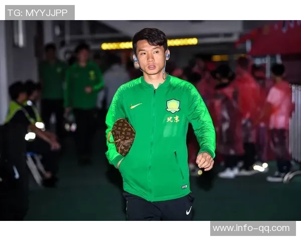 池忠国荣膺国安出战200场纪念李明亲自颁发特别球衣致敬球员贡献