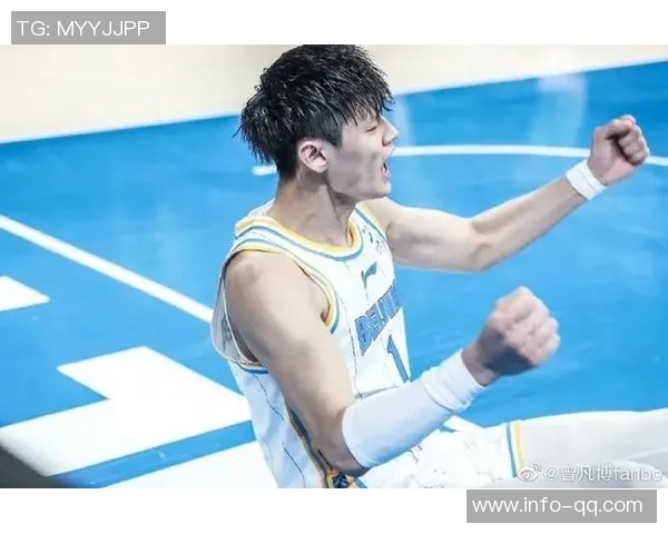 曾凡博半场表现抢眼7投5中高效砍下13分1助攻2盖帽正负值高达22